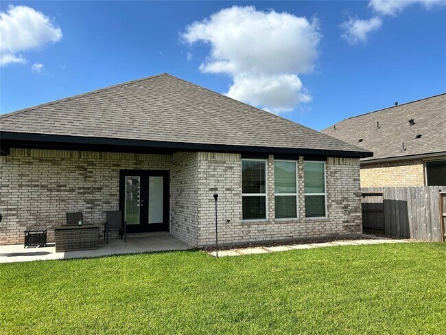 Building Photo - 2437 Fairway Hbr Dr