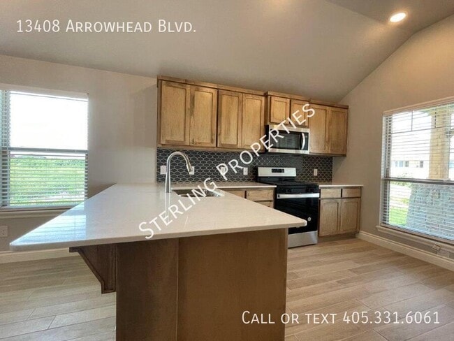 Building Photo - 13408 Arrowhead Blvd