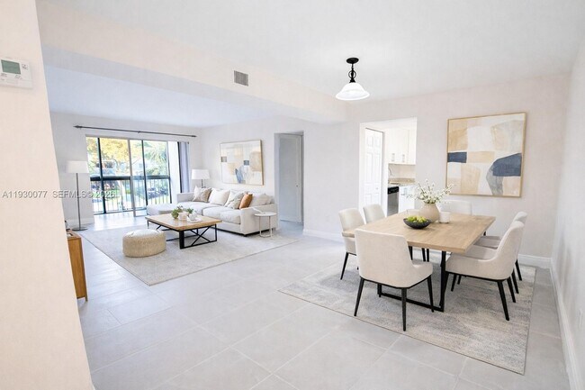 Building Photo - 731 N Pine Island Rd