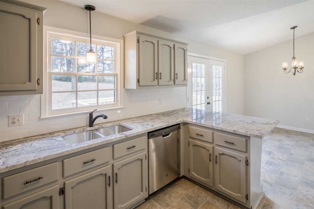 Kitchen - 10280 Long Meadow Rd