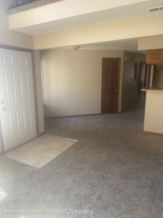 Building Photo - 2 br, 2 bath House - 5914 Gunbarrel Ave #E