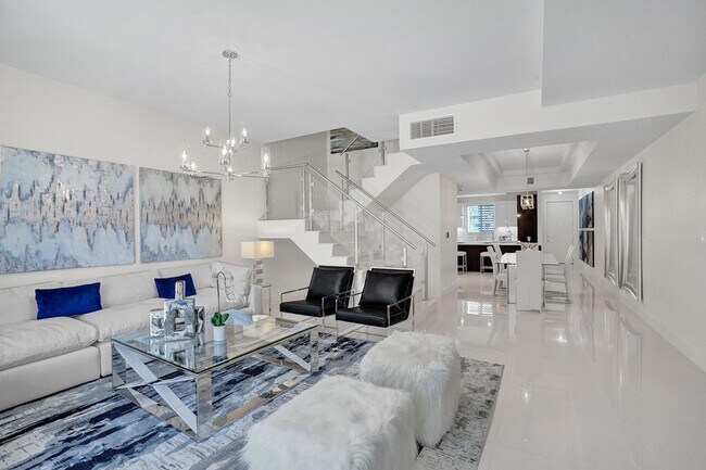 Building Photo - 3040 N Ocean Blvd