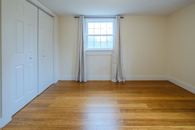 Building Photo - 54 Whitehead Dr