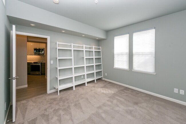 Building Photo - 880 Meridian Bay Ln