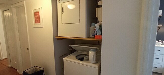 In unit washer and dryer - 100 Roberts Ln