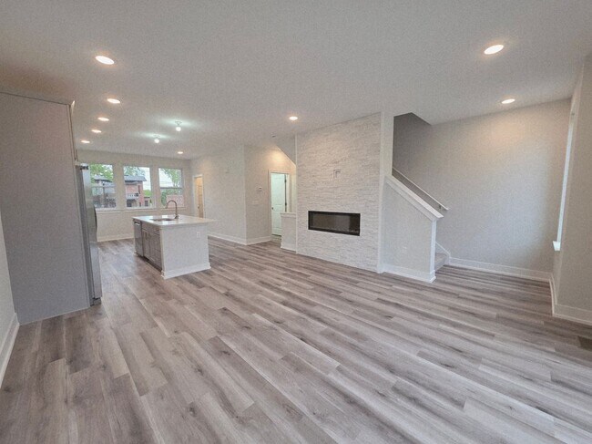 Building Photo - 3618 Trumbull
