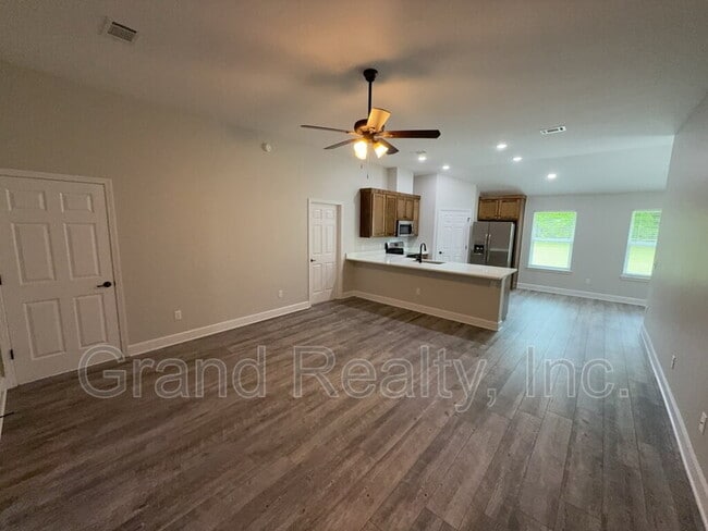 Building Photo - 7228 Par Ln