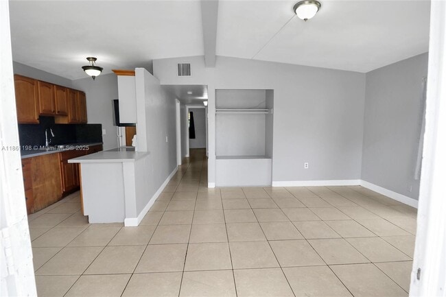 Building Photo - 272 NW 30th Terrace