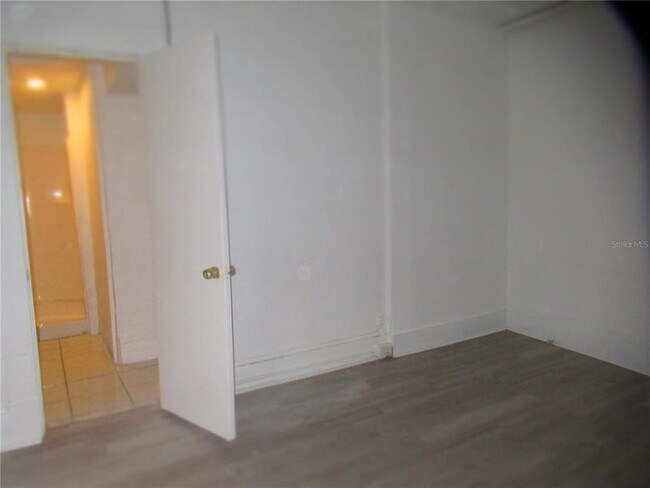 Building Photo - 730 4th Ave N