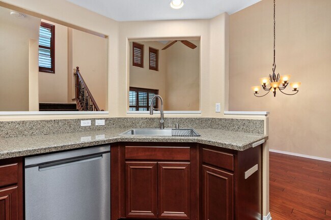 Building Photo - 10410 Duxbury Ln