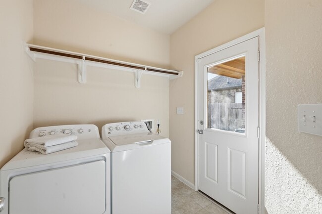 Building Photo - 19939 Whistle Creek Ln