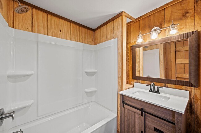Building Photo - Move-In Special Available! Charming Cabin with Modern Finishes!