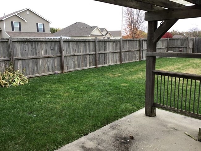 Building Photo - COMING SOON!! Northland 3 Bed 2 Bath 2 Car...
