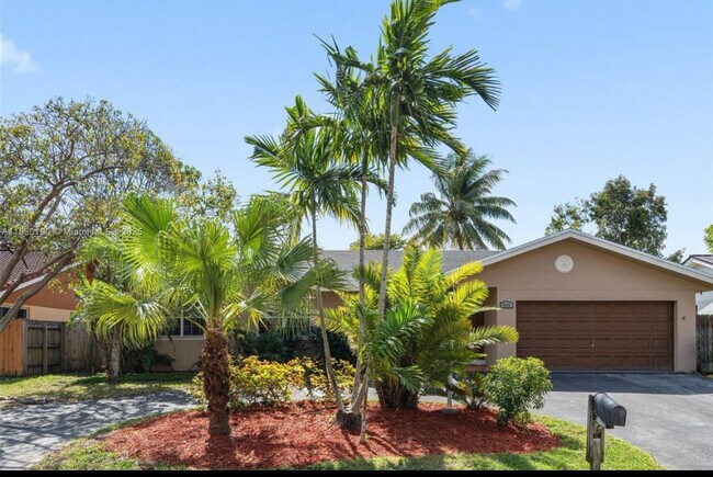Building Photo - 9034 SW 163rd Terrace