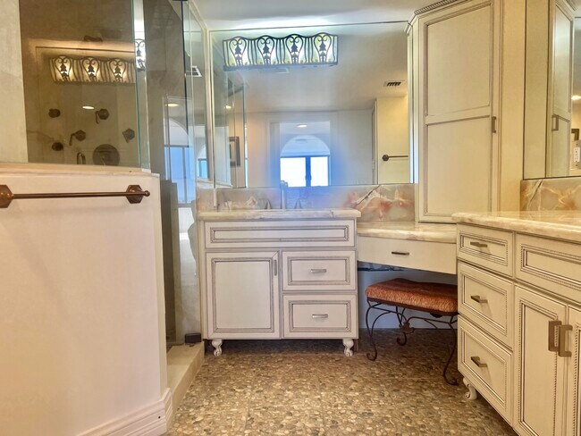 Building Photo - 3590 S Ocean Blvd