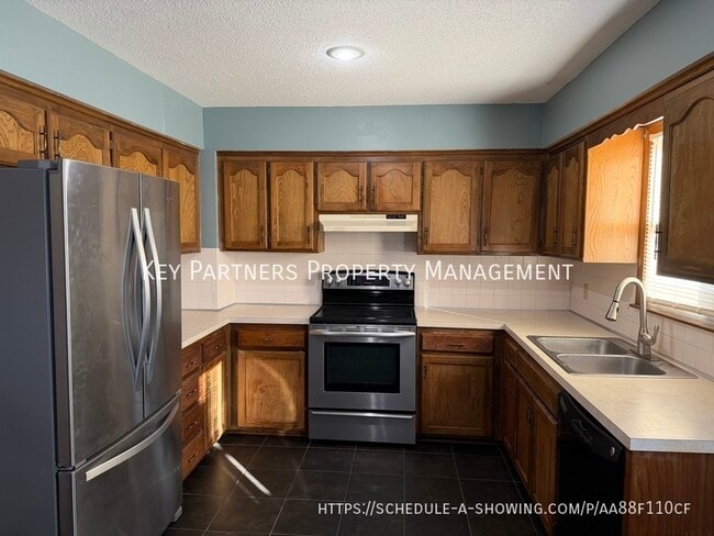 Building Photo - 13865 S Alden Ct