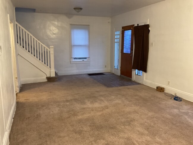 Building Photo - 9922 Frankstown Rd