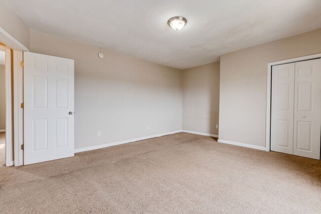 Building Photo - AVAILABLE JUNE 2026 - Spacious 4 Bedroom, 2 Bath Home Minutes from East Carson!