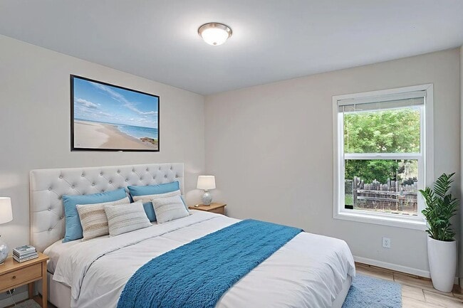 Building Photo - Brand New 1BR/1BA Apartment in Lyons!