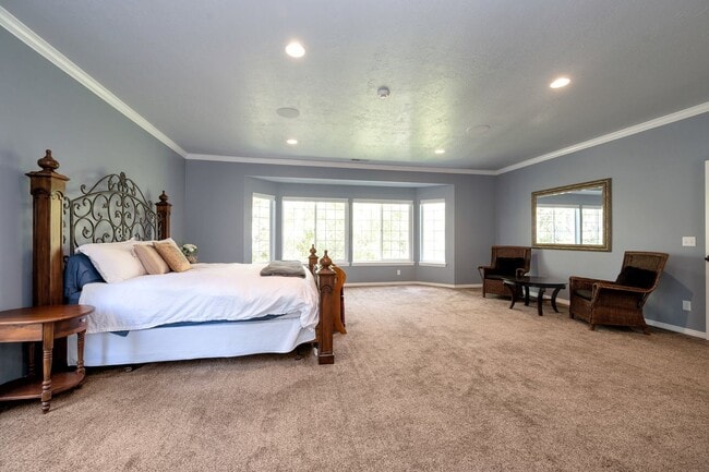 Building Photo - Immaculate Home for rent in gated cul-de-sac!