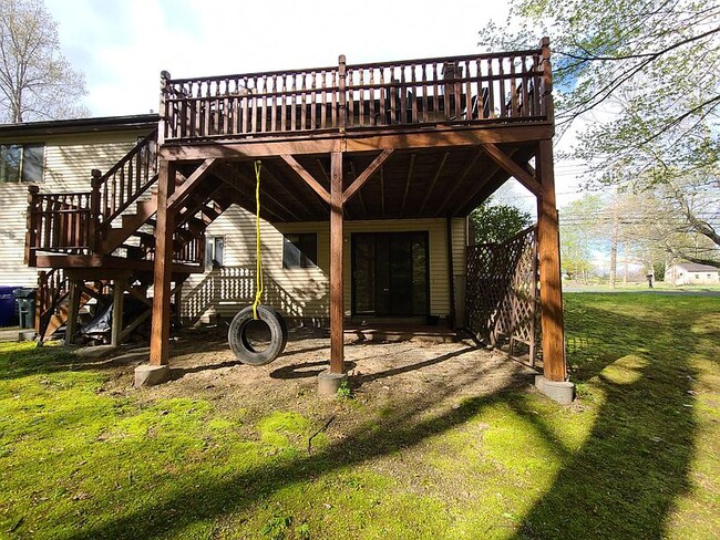 Building Photo - 15 Hoskins Rd