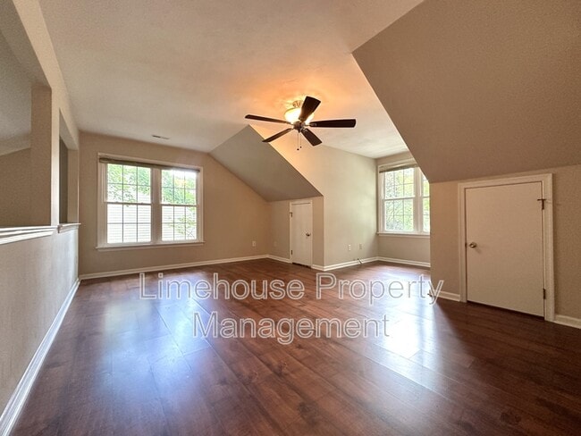 Building Photo - 2849 Crossings Dr
