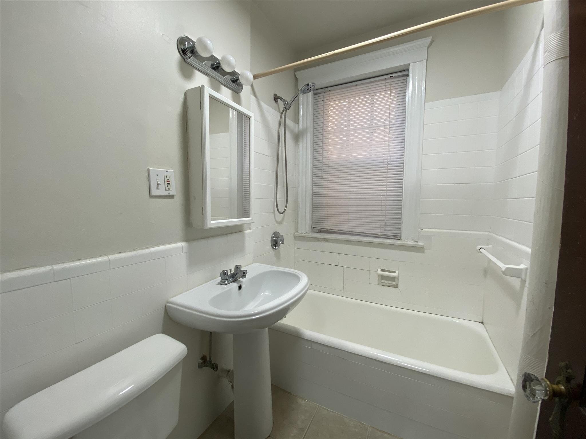 Building Photo - 20 Langdon St