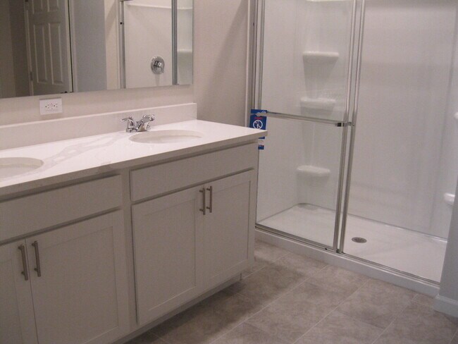 Building Photo - 476 Seafoam Cir