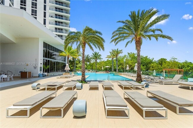 Building Photo - 16385 Biscayne Blvd