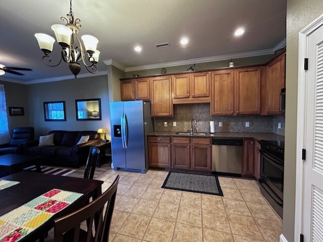 Kitchen - 426 Waterside Cir