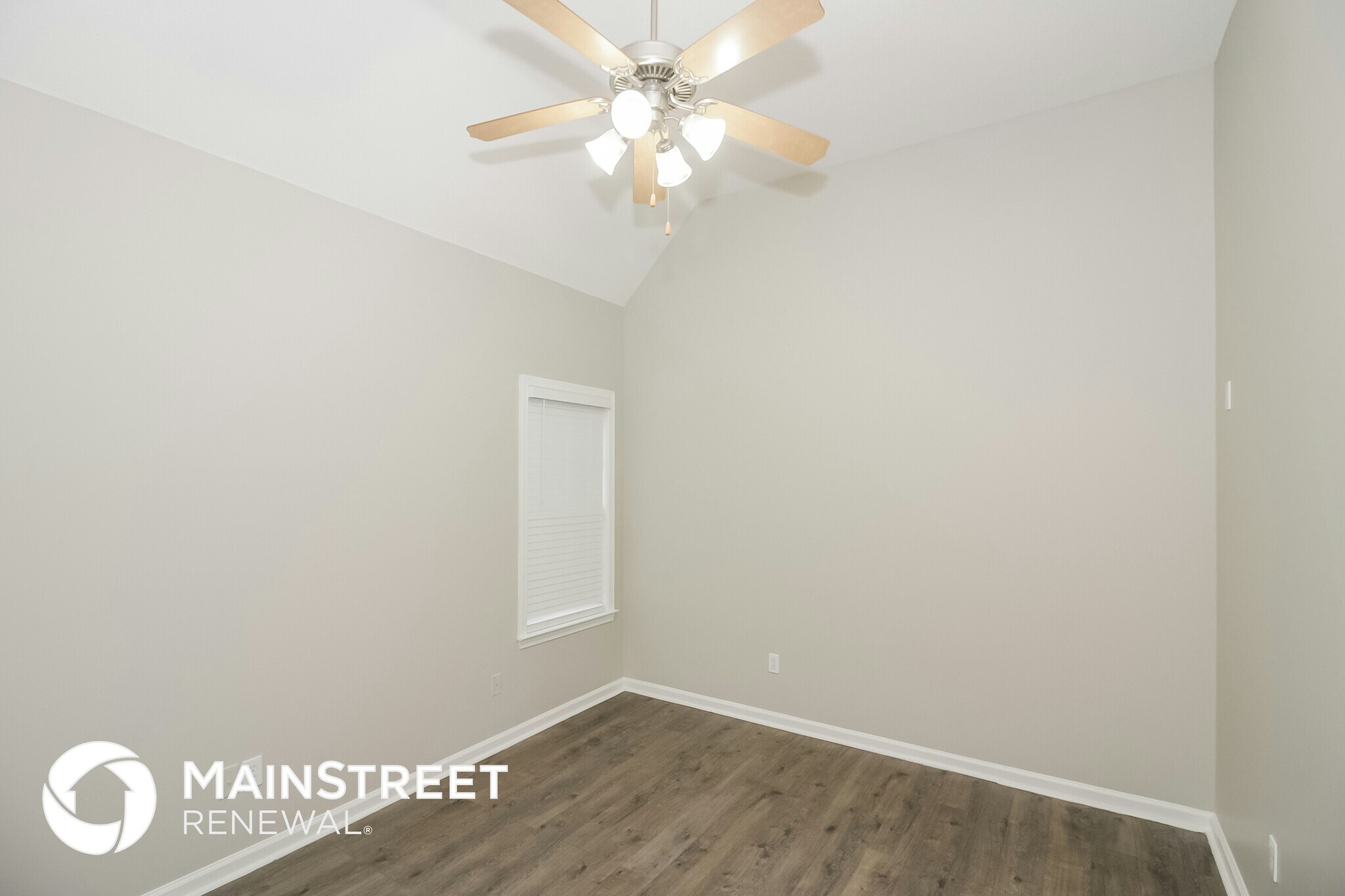 Building Photo - 372 Fleets Hill Dr