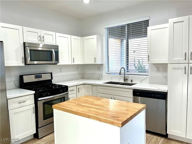 Building Photo - 539 Moses Lake Ct