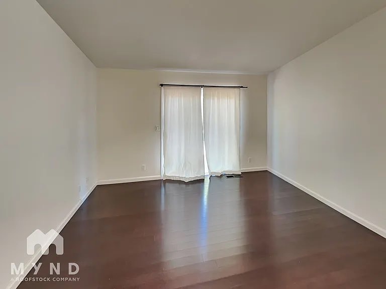 Building Photo - 990 Tera Ct