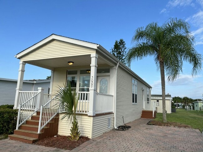 Building Photo - 3008 Hanson Ave