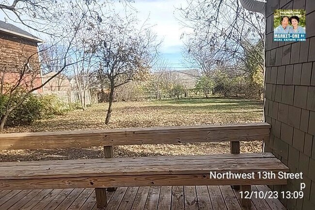 Building Photo - 705 NW 13th St