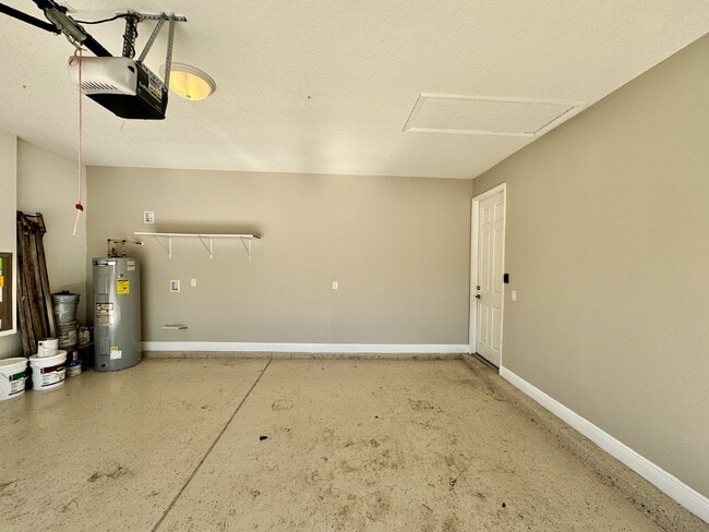 Building Photo - K-Bar range gated 3-Bed Single Family House newly renovated with Fenced back yard