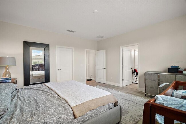 Building Photo - 9153 Carmela Ave