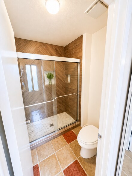 Building Photo - 48973 Canyon Crest Ln