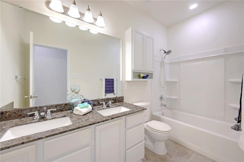 Building Photo - 8012 Gato Ln