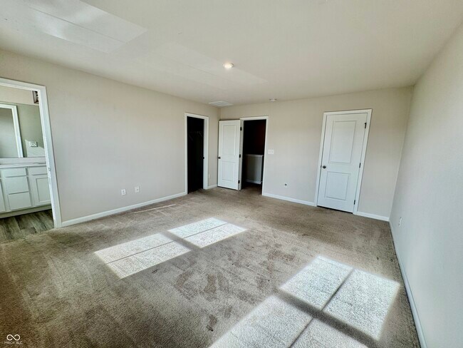 Building Photo - 830 McArthur Dr