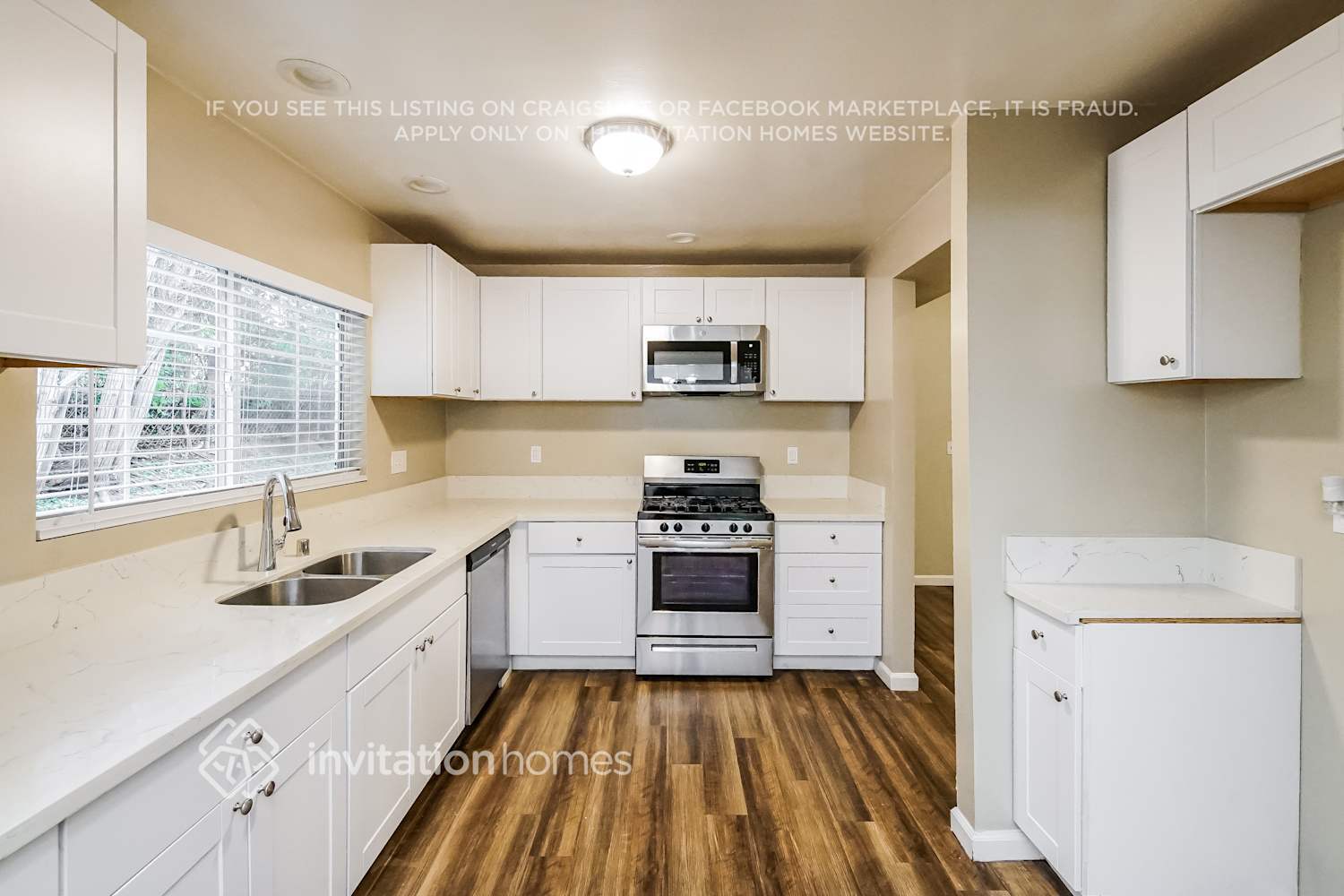 Building Photo - 13427 Almetz St