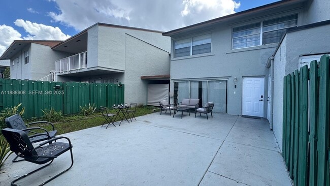 Building Photo - 15430 SW 81st Cir Ln