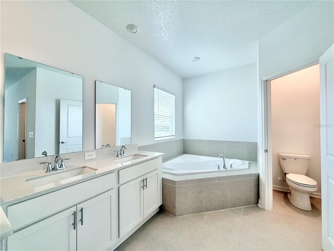 Building Photo - 6089 Meditation Dr