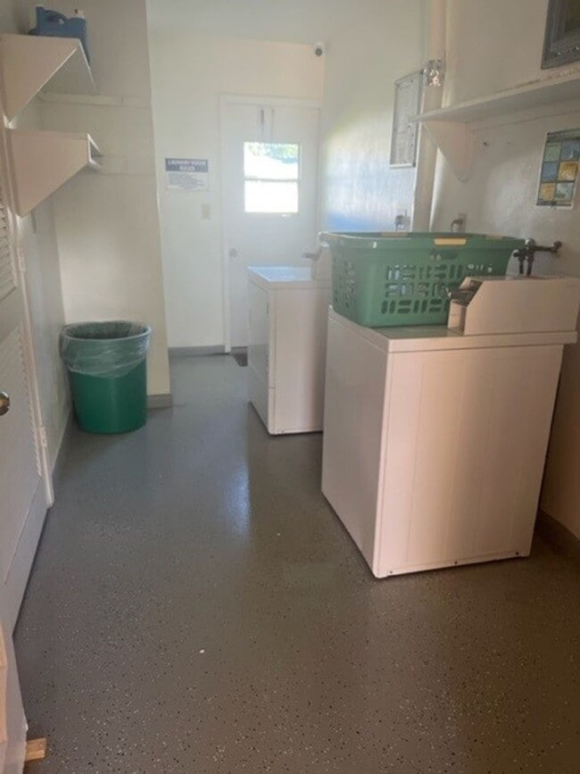 Interior Photo - Lighthouse Point Apartments LLC