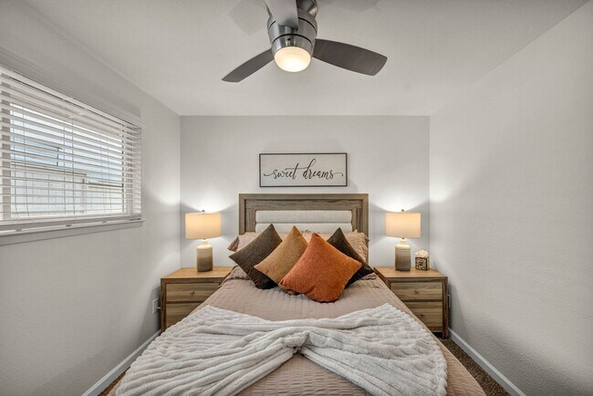 Building Photo - FULLY FURNISHED MOUNTAIN VIEW RETREAT with HOT TUB, RV PARKING & NO HOA