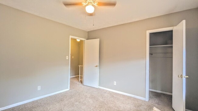 Building Photo - 1235 Riverside Dr