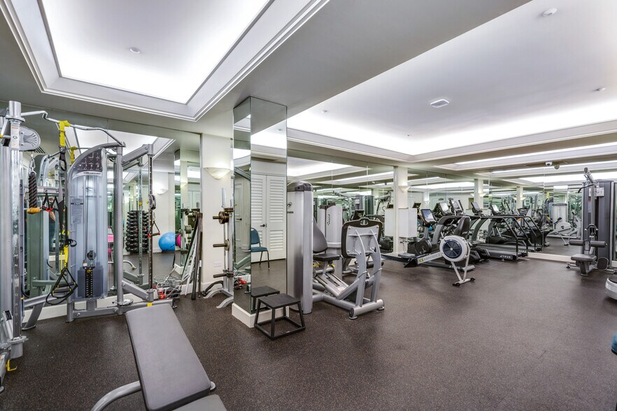 Building Photo - 701 Ocean Ave