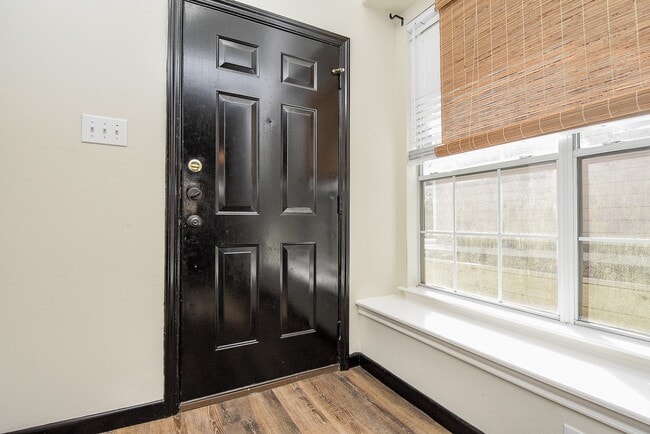 Building Photo - 87 Blue Creek Pl