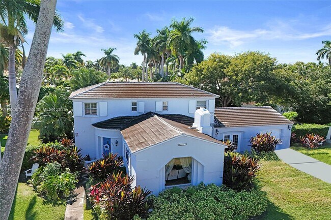 Building Photo - 940 Hollywood Blvd