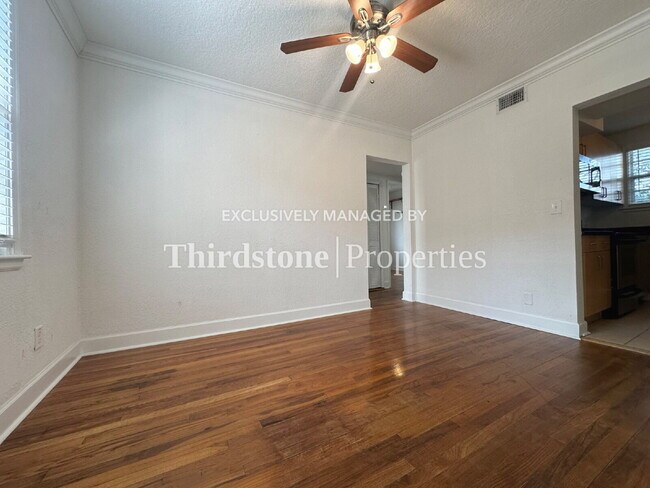 Building Photo - 319 1st Ave N
